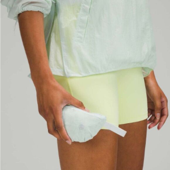 NWT Lululemon Step Out High Rise Short 3" - Picture 7 of 8